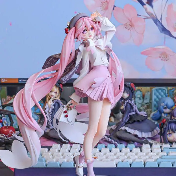 Sakura Hatsune Miku Princess Her Royal Highness doll figure gift, two-dimensional singer pink beautiful girl ornament