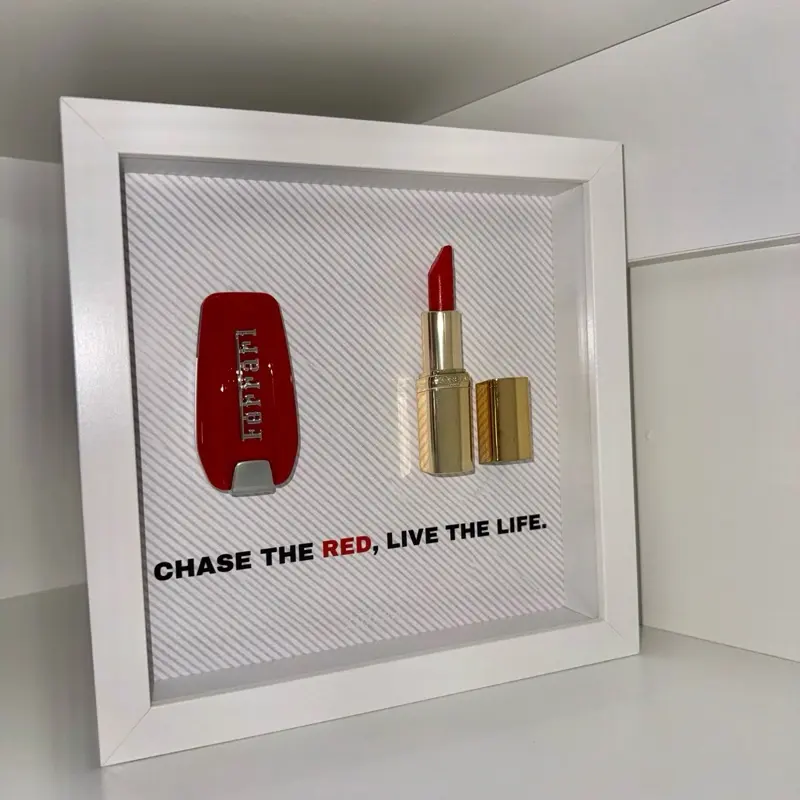 CAR KEY & LIPSTICK FRAME BY LUXÉRA