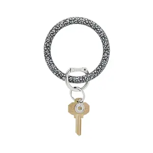 OVENTURE Silicone Big O® Key Ring Quicksilver Cheetah - One Size Fits All Bracelet Key Ring with Secure Locking Clasp & Key Charm