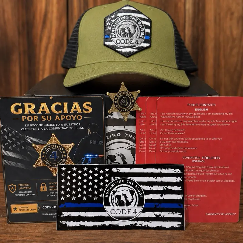 Gorra Código 4 - Edición Premium Línea Azul (Caja + Stickers Incluidos)