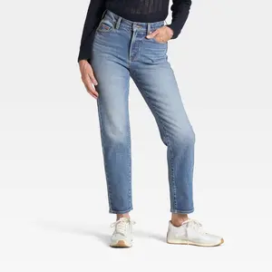Women's Mid-Rise 80's Slim Straight Ankle Jeans - Universal Thread Light Wash 00