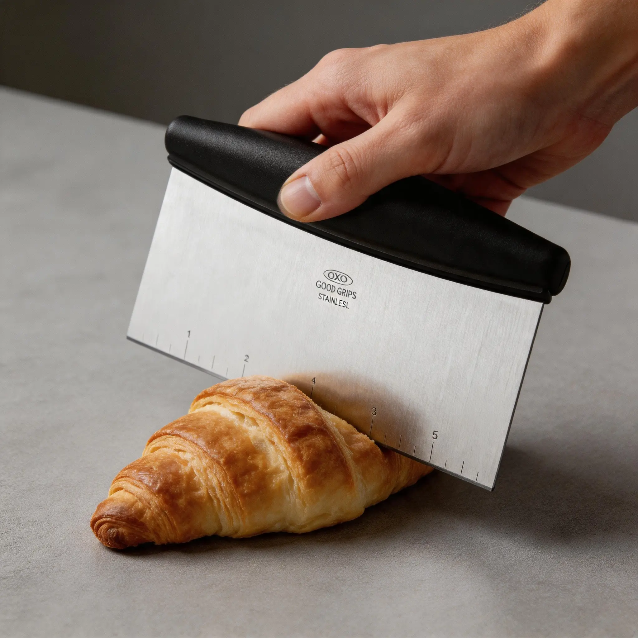Stainless Steel Dough Scraper with Blade and Scale, Plastic-Handled Kitchen Utensil, Cooking Tool, Baking Gadget for Daily Use