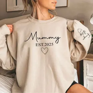 Custom Mummy Sweatshirt with Kid Name On Sleeve, Personalised Mom Sweatshirt, Mummy Est Jumper, Mom Sweater, Gift for Mom, Mother's Day Shirt