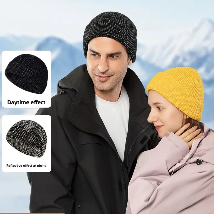 Acrylic High Gloss Night Reflective Knitted Hat for Women, Autumn and Winter Outdoor Warm Cycling Beanie, Everyday Versatile Trendy Hat