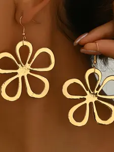 Fashion Metal Metallic Finish Geometric Hollow Out Flower Earrings, Stylish Floral Design, Elegant Jewelry for Women, Perfect Gift Idea