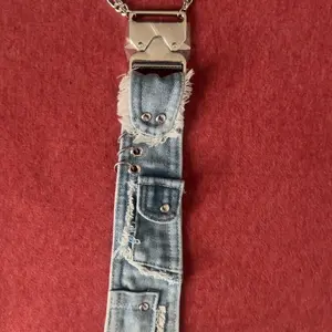 Y2K Women's Denim Bow Tie, Metal Buckle Chain Vintage Distressed Edges, Ripped Edges, Unique Punk Style Accessory for All Seasons