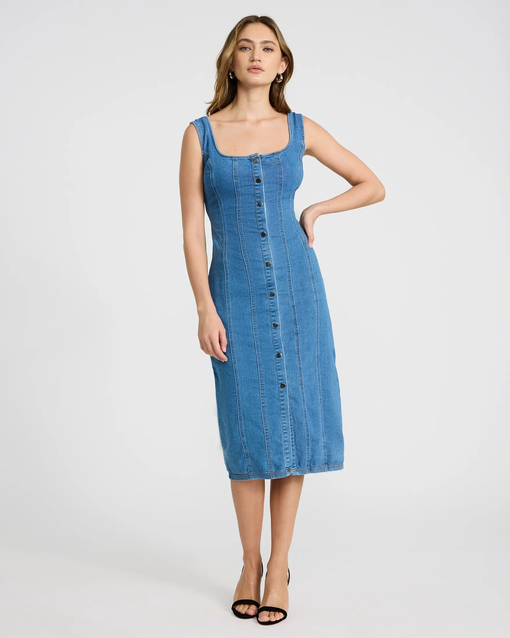 Express Women's Casual Stretch Cotton Denim Dress, Sleeveless Midi Style with a Scoop Neck and Button Front, Hand Wash