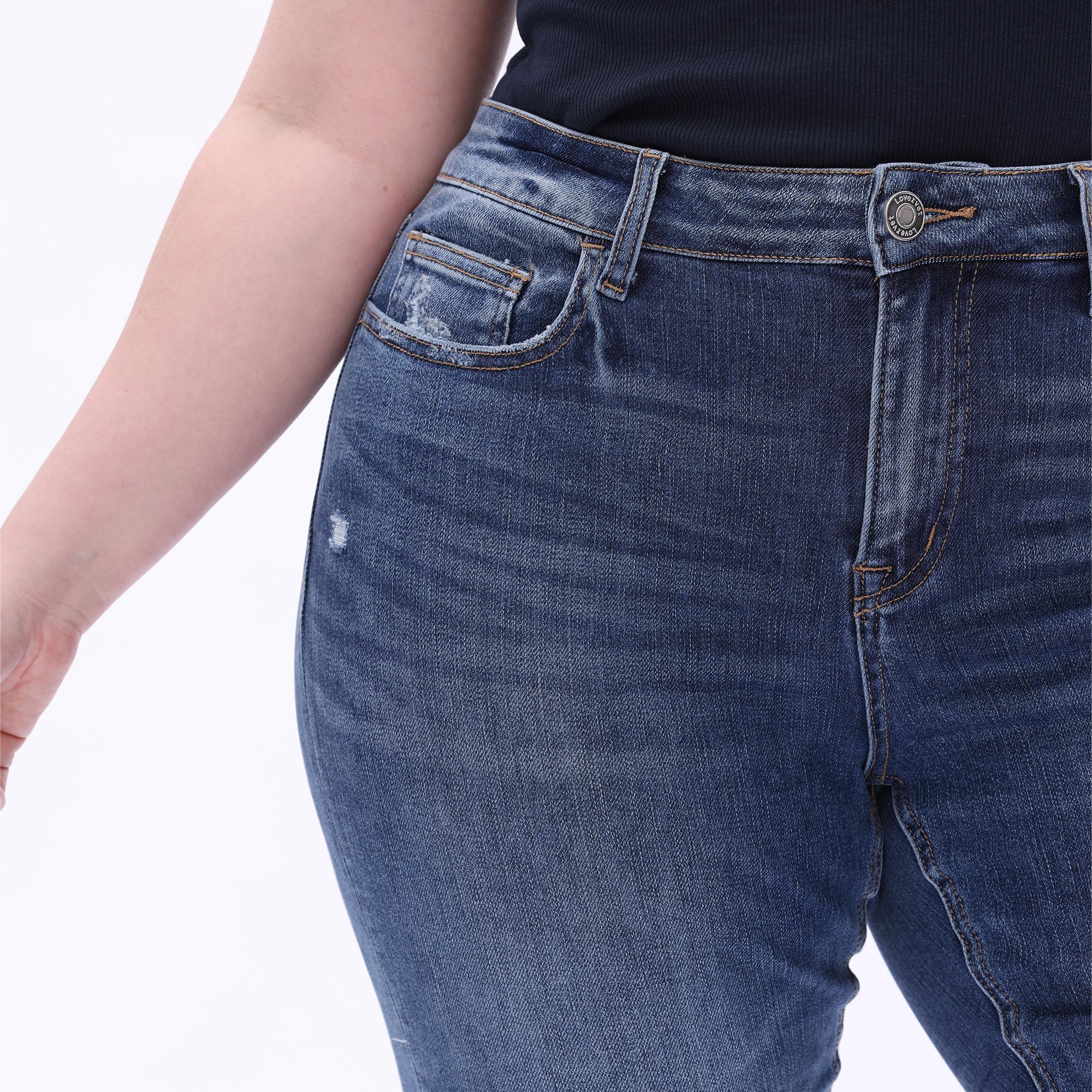 ONESO Plus Size Tummy Control Medium Stretch Jeans Slimming Straight Leg Denim for Pear Shaped Women, Comfortable Curvy Fit, Up to size 24W BBL Effect