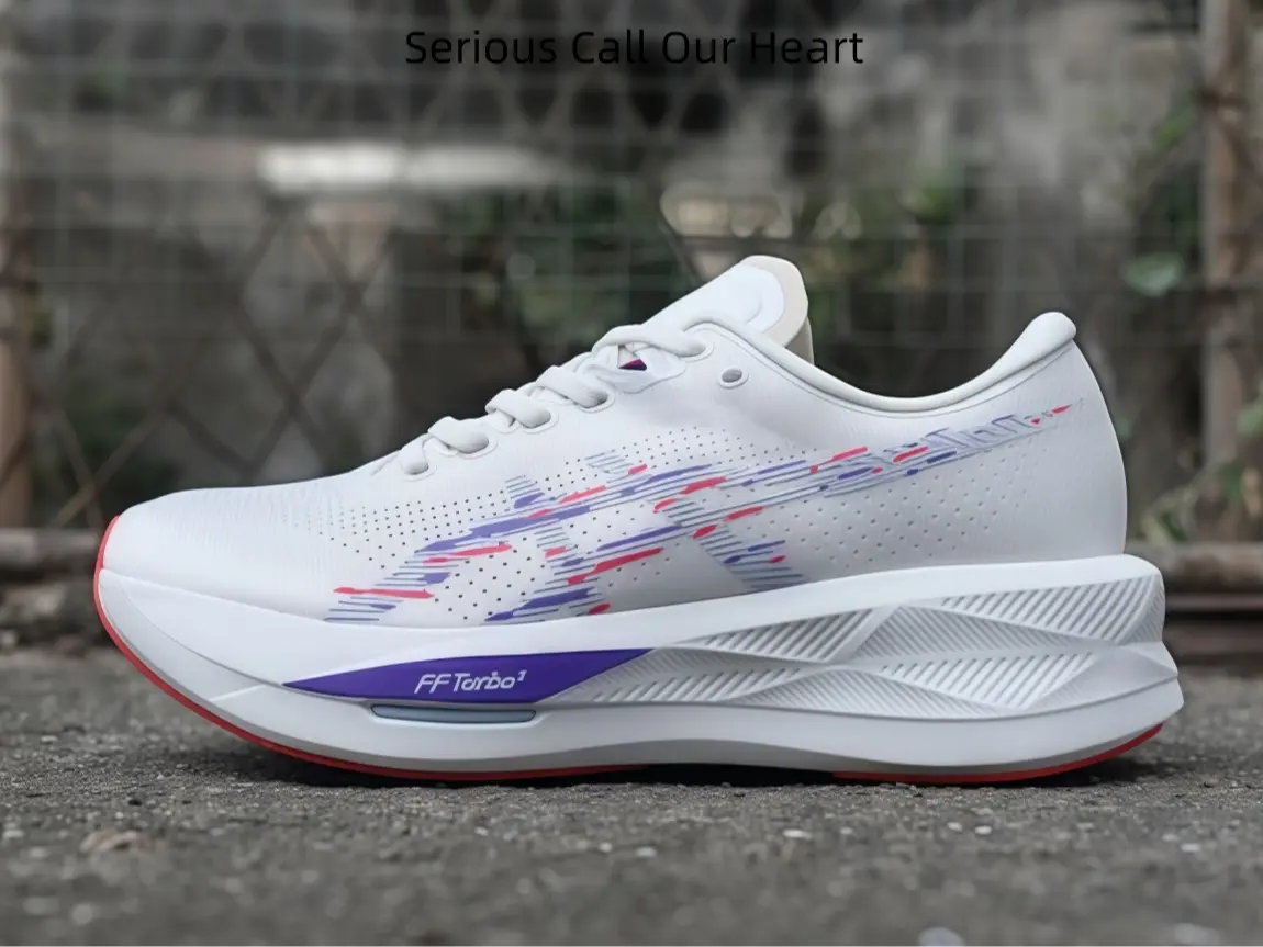 Cream White Low-profile Athletic Trainers, Layered Contoured Foam Midsole, High-grip Rubber Outsoles For Long-distance Jogging And Outdoor Fitness Sessions