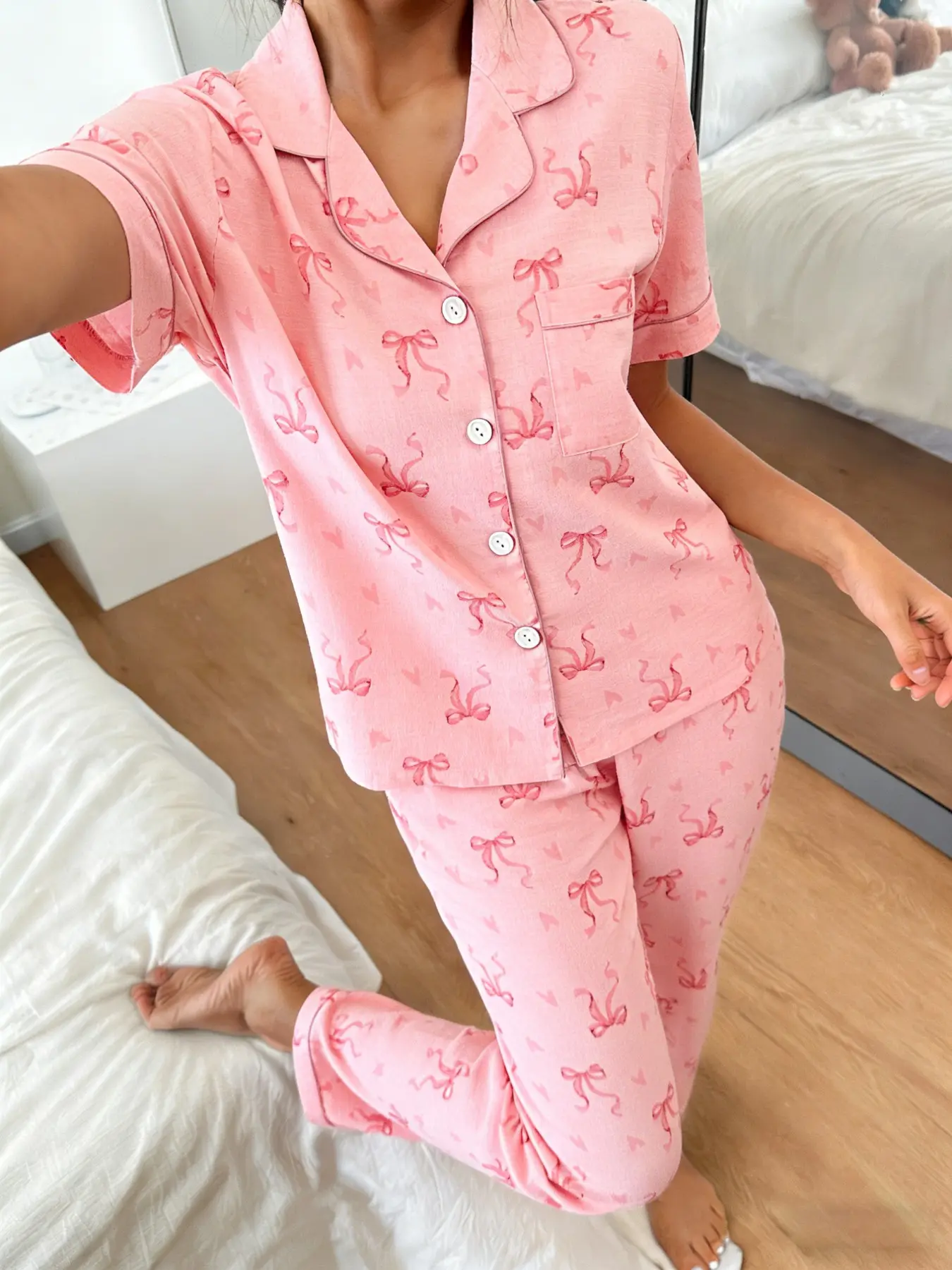 Women's Short Sleeve Pyjama Set, Ankle Length, All over Print, Loose-Fitting, Soft and Breathable, Casual Home Wear, Base with Bow Design