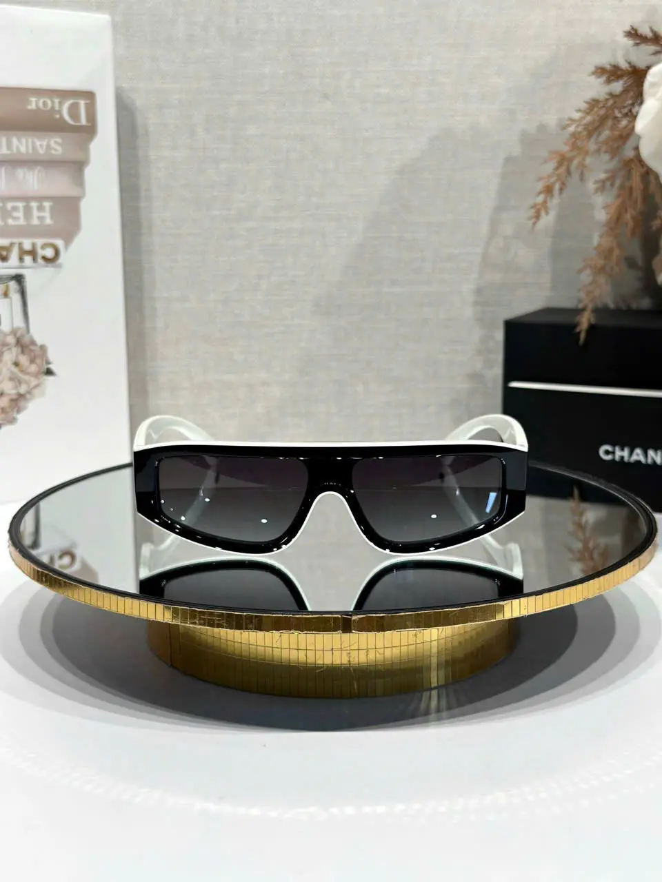Luxury Style Oversized Shield Sunglasses for Women UV400 Fashion Eyewear