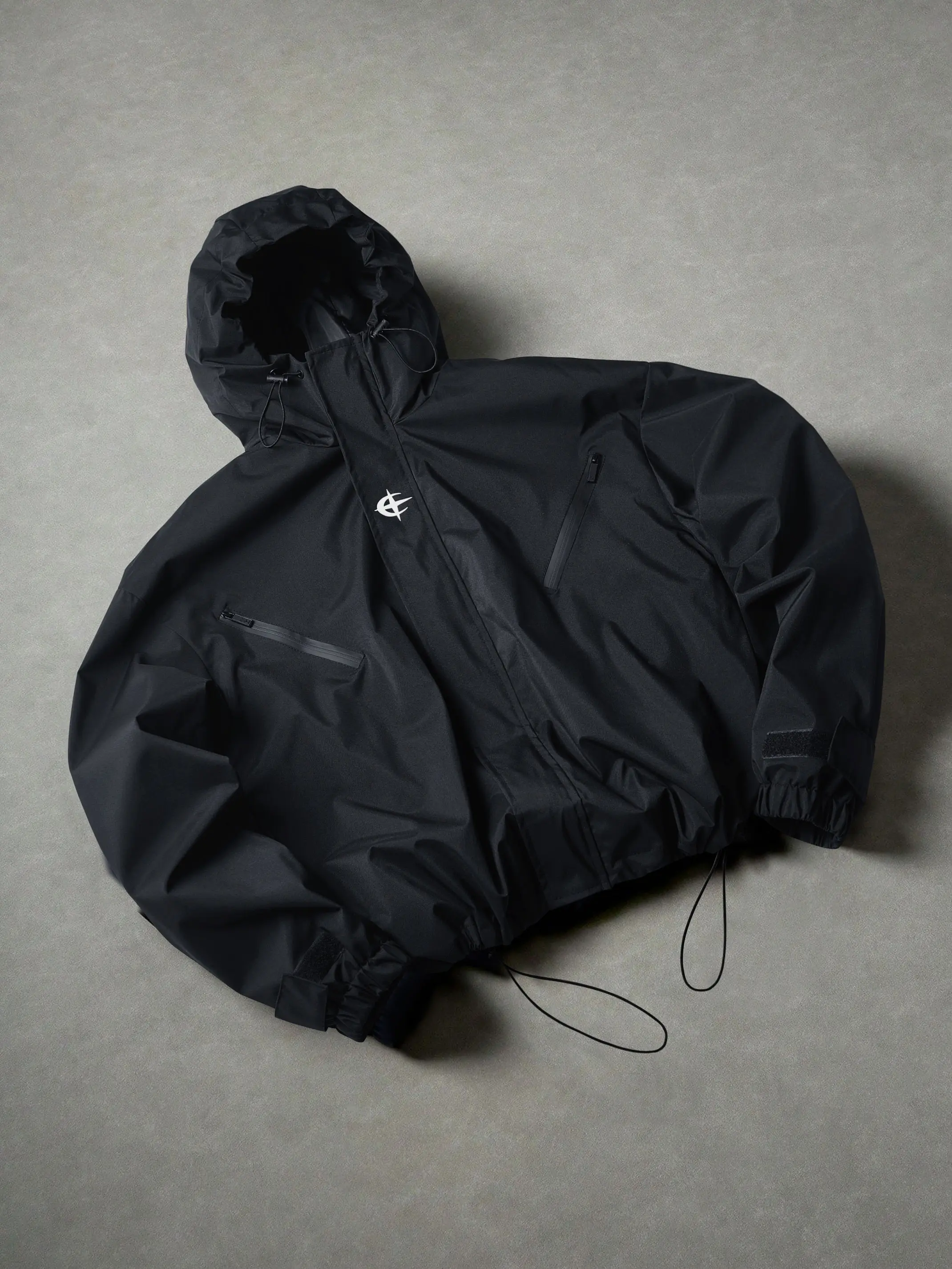 Men’s solid-color hooded jacket with stitched detailing, zip closure, long sleeves, and an adjustable elasticated hem; street-style casual outerwear, trendy sportswear.