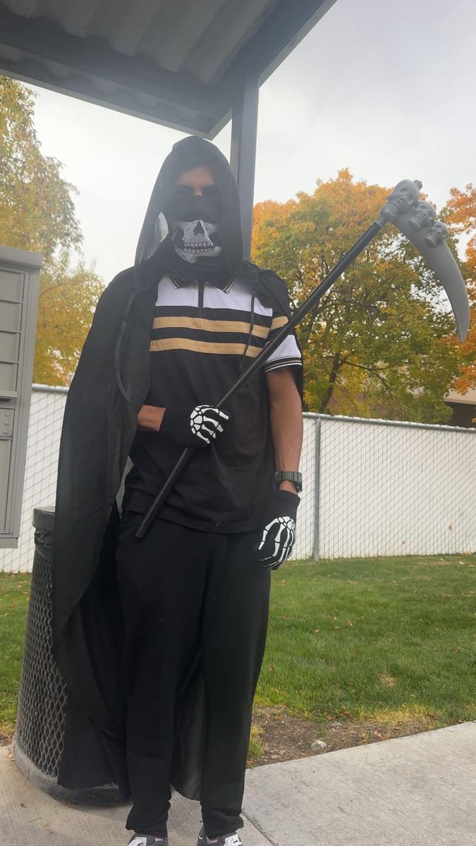 Item: Black, one set