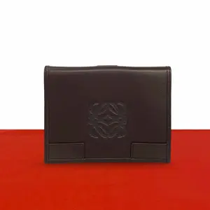 Pre-owned Loewe Calfskin Small Leather Goods Leather Bifold Wallet