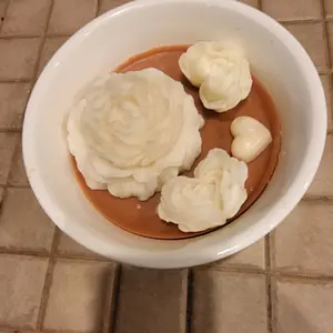 Cinnamon Base Candle with White Vanilla Flowers - Decorative Candle for Home Decor - Ornaments