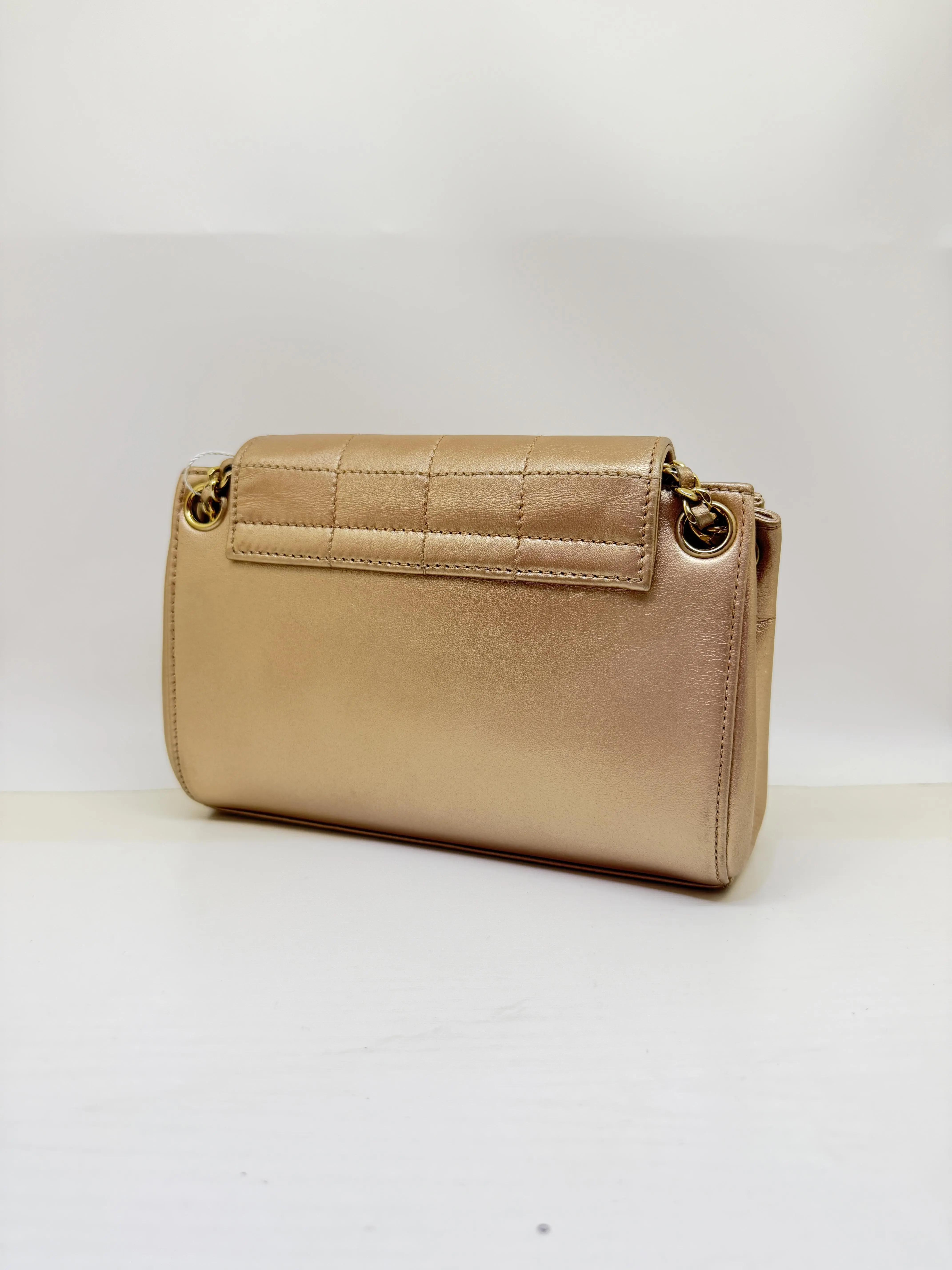 Pre-owned CHANEL Women's 2.55 Leather Handbag 18 cm x 12 cm x 6 cm Designer Crossbody Bag