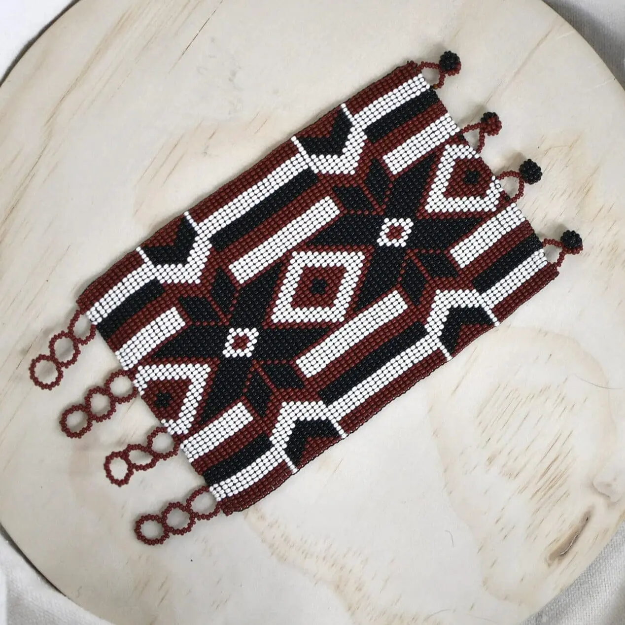 Cow Tail Super Nova – Native Beaded Bracelet in Boho Style – Handmade by Mexican Artisans – Mother Sierra
