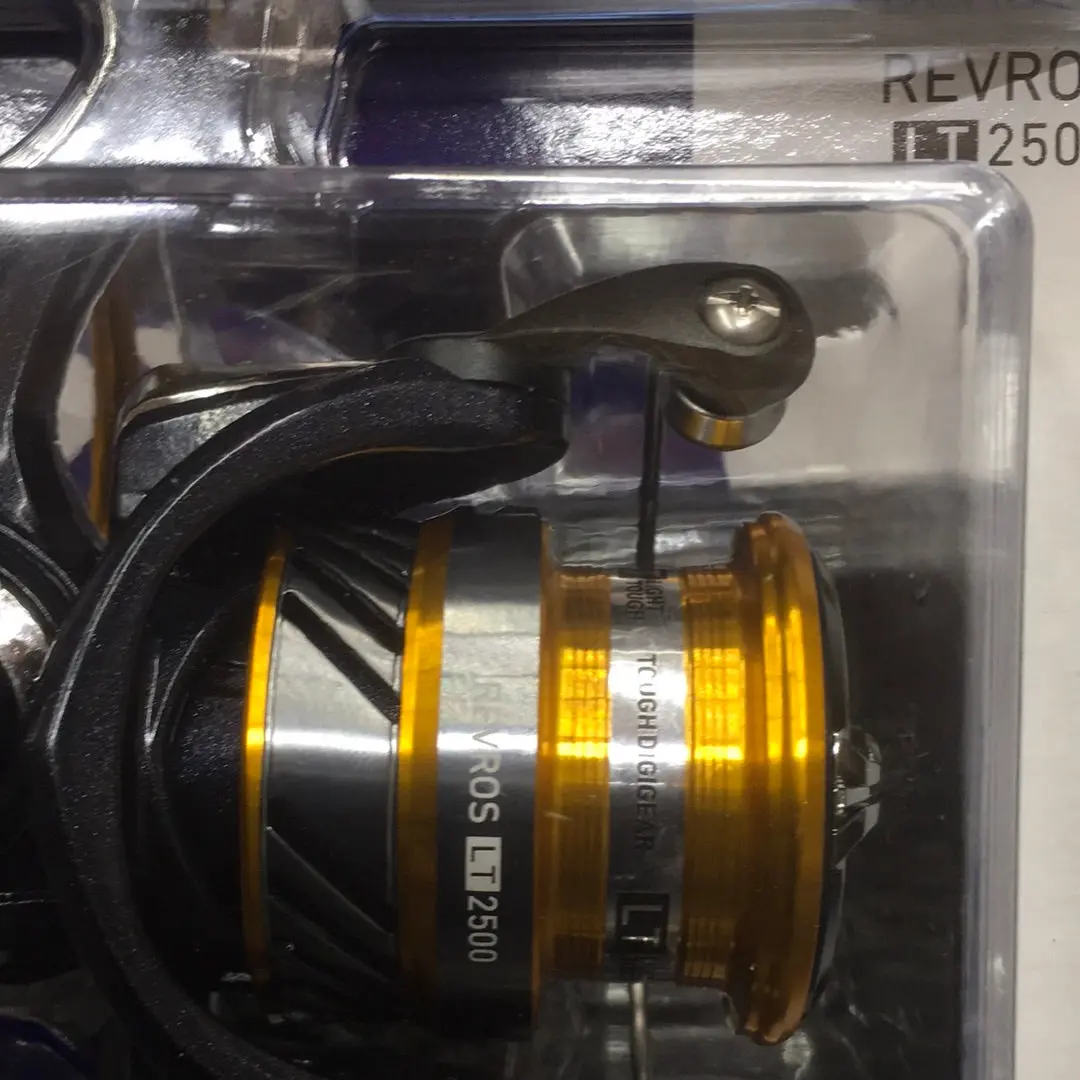 Daiwa Revros Spinning Reel
