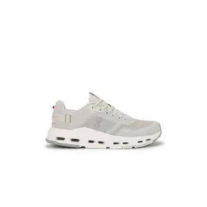 On Cloudnova Form 2 Tt in Sand & Ivory