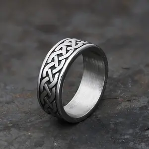 GTHIC Retro Pattern Ring for Men Women Wedding Engagement Minimalist Design Ring Stainless Steel