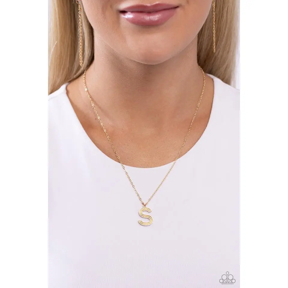 Paparazzi Leave Your Initials - Gold - S Necklace