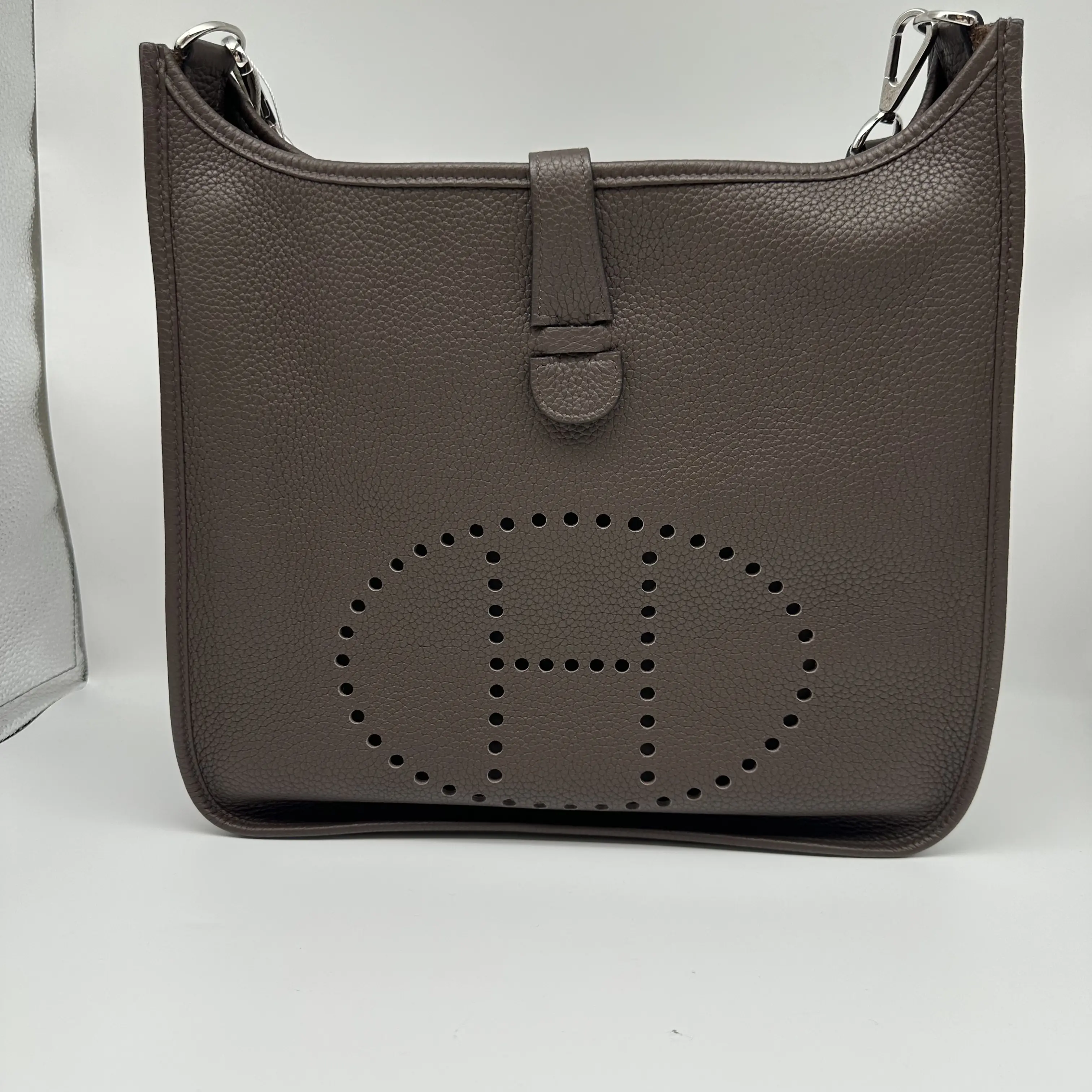 Pre-owned HERMÈS Evelyne shoulder bag