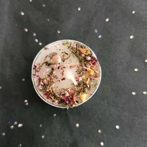 New Witch Who Dis Tea Light | Confidence Glow Up Ritual | Heart Healing Self Love & Emotional Healing Candle | Rhodonite Strawberry Quartz Crystal Candle