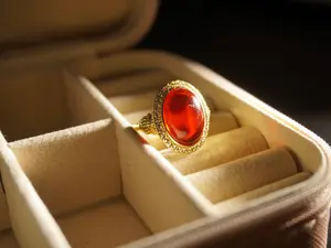 Baltic amber oval ring, with a vintage hollow design and exquisite patterns - a natural amber accessory, suitable for casual wear, and an enduring vintage accessory.