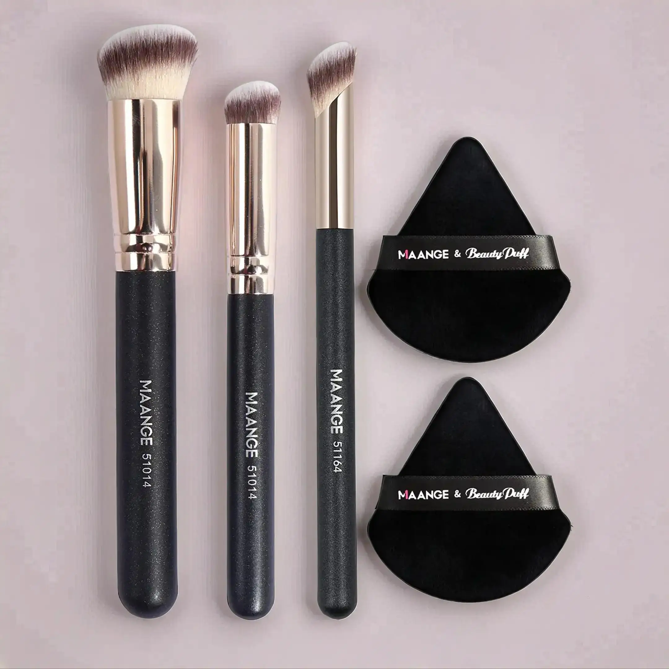 Maange Comfort Makeup Brush Set with Dry Use Puff, 5 Counts/set Versatile Soft Cosmetic Product Makeup Tools for Foundation, Powder, Lip Balm, Summer