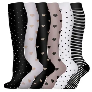 Men's and women's striped high-top socks (6 pairs), with floral pattern.Breathable and durable, these socks are suitable for sports, running and daily casual wear.