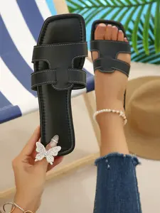 Summer Flat Square Toe Cross Strap Soft Sole Sandals, Versatile Fashion Casual Beach Shoes, Ideal for Beach Vacations, Footwear for Beach