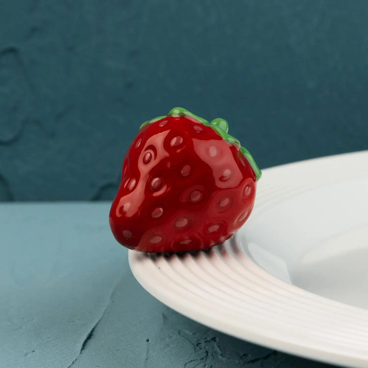 nora fleming juicy fruit strawberry mini A142 – sweet summer mini charm for serveware and gifting