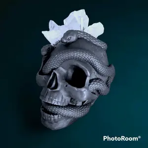 crystal soy skull candle