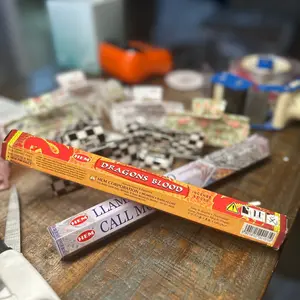 HEM Dragons Blood Incense Sticks, 20 Sticks per pack