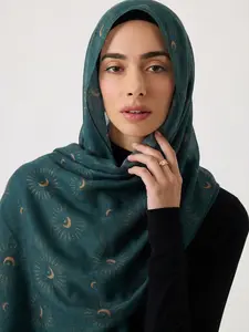Women's Elegant Printed Hijab Scarf, Head Scarf, Breathable Long Beach Shawl, Muslim Fashion Daily Wear, Classic New Moon Star Print