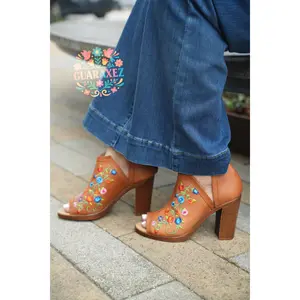 Santa Cruz Booties Tan Santa Cruz Booties Tan