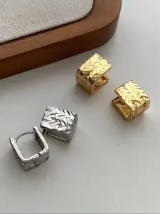 Elegant Geometric Texture Copper Earrings for Women, Simple Luxurious Fashion Design, Versatile Daily Wear Jewelry