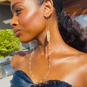 Ear-lace 1