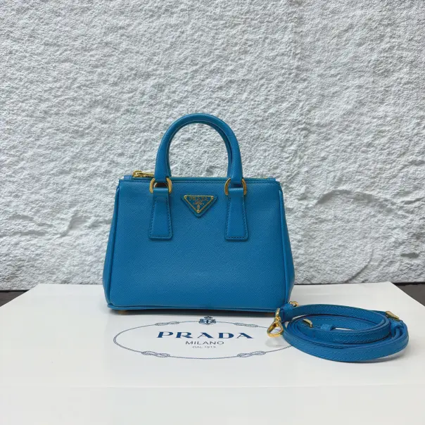 Pre-owned PRADA Leather Shoulder Bags 7.8'' R2519 Shoulder Bag C14538695012 0128 T1 Chloe