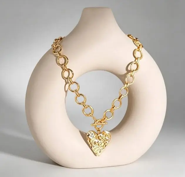 chunky gold heart necklace, thick O link chain, hammered puffy heart pendant, T-bar toggle clasp, waterproof hypoallergenic, tarnish resistant stainless steel,  Y2K coquette accessories, trendy women necklace, gift for her, daily party jewelry