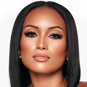 `Peaches n Cream Coral Lip Kit - Lipstick, Matte Makeup