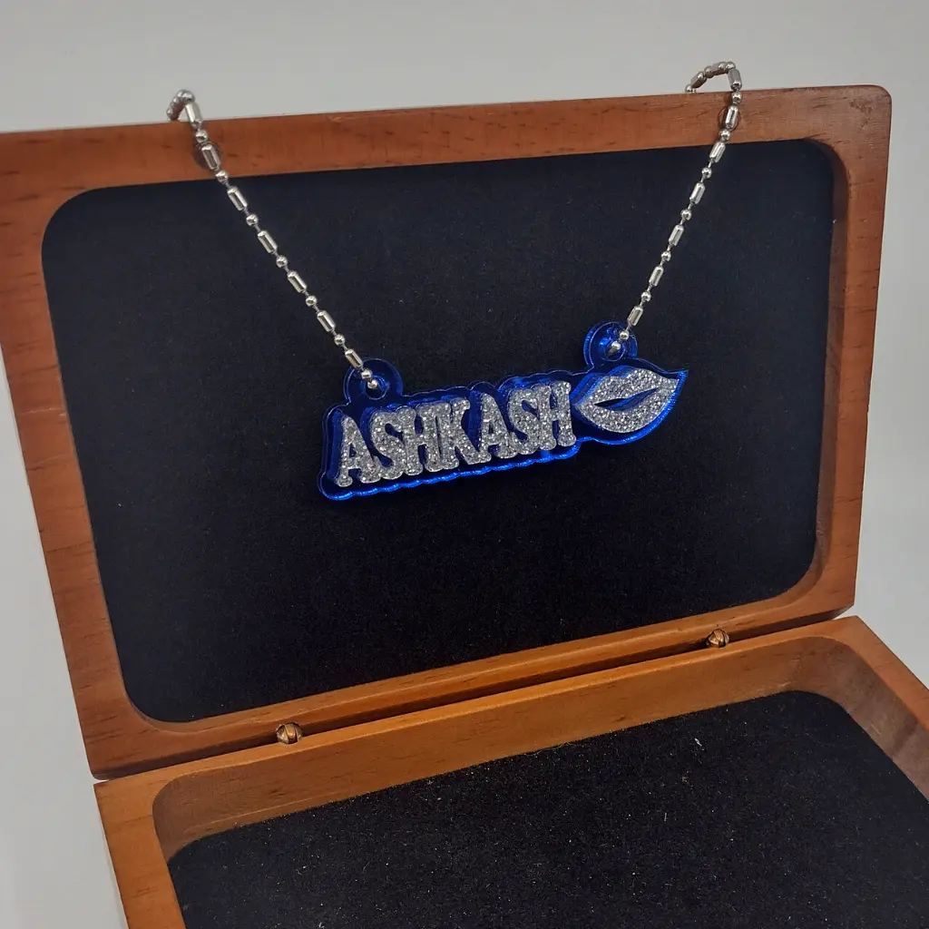 Custom Lips Name Necklace – Personalized Glitter Acrylic Nameplate Pendant, Bling Jewelry for Girls, Teen Gift, Hip Hop Style, Trendy Custom Name Necklace, Valentine's Day or Birthday Gift for Her