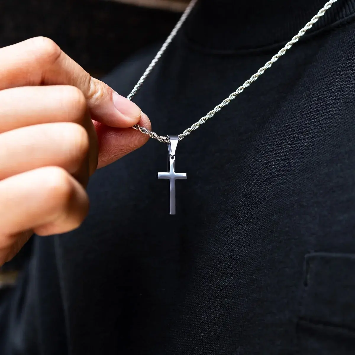 Cross Necklace for Men Stainless Steel Mens Chain Necklace with 2.5mm Rope Chain 18-24 Inches