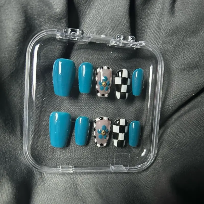 Turquoise Speedway Handmade Press-on’s