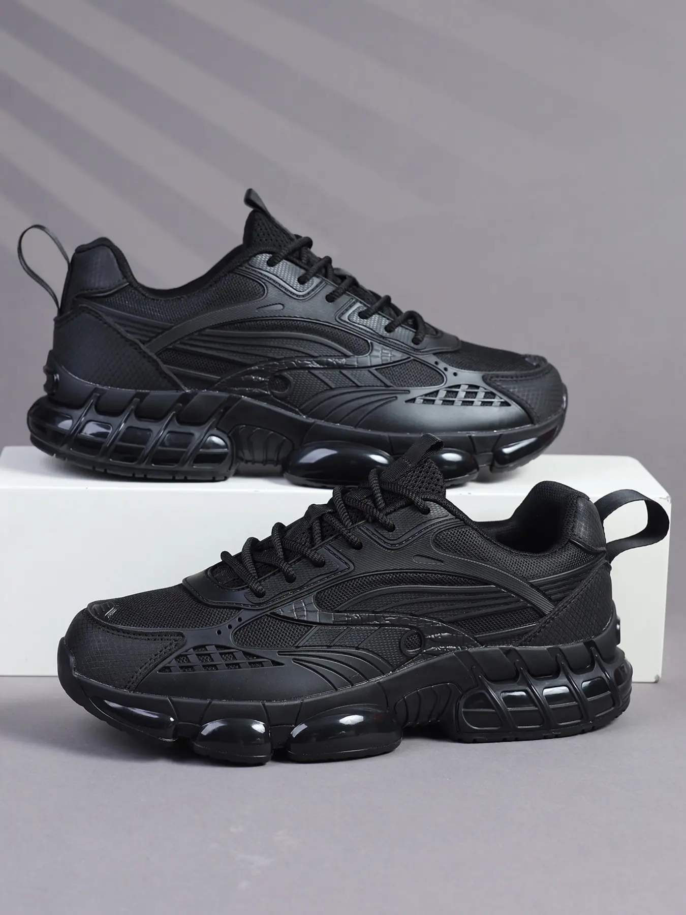 Fashion High-Quality Men's Casual Sneaker Shoes, Comfortable Laces Sporty Lace Up Sneakers Outdoor Training Shoes, Suitable for All Seasons, PU Leather Patchwork Design