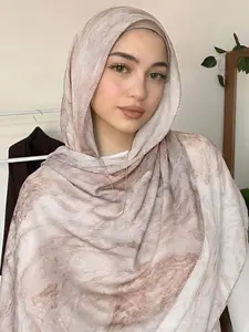 Women's fashionable watercolor printed scarf, polyester Muslim hijab, fashionable and comfortable shawl, perfect for daily wear