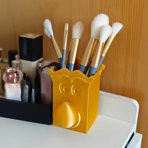 Playful Doorknob-Shaped Desk Organizer - Fun Plastic Pen Holder & Stationery Rack, Bright Yellow Design with Smiling Face, Office Desk Accessories