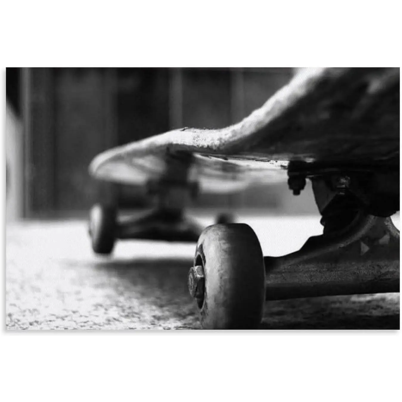 Skateboard Wall Art Black And White Art Poster of Skateboarding Outdoor Sports Poster Print Art Canvas Printing for Room Bathroom Bedroom Living Room Decoration