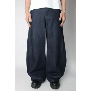 Curve Barrel Jeans