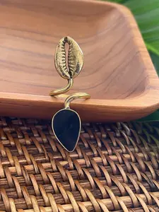 Amarachi Cowrie Onyx Ring